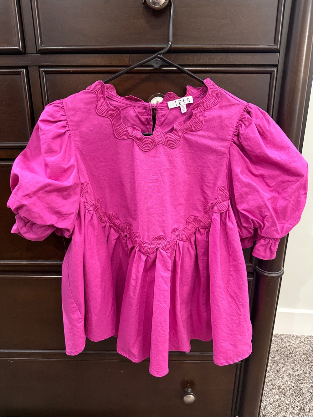 TCEC Vibrant Fuchsia Puff-Sleeve Blouse